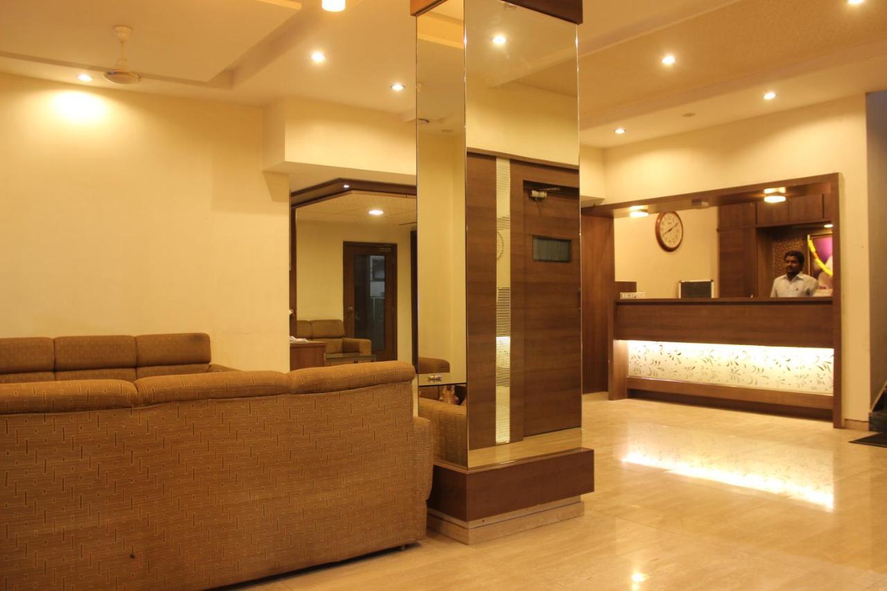 Hotel Laxmibai Palace Shirdi Exterior foto