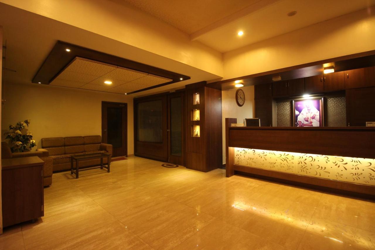 Hotel Laxmibai Palace Shirdi Exterior foto