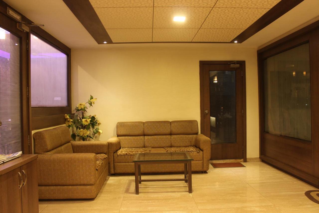 Hotel Laxmibai Palace Shirdi Exterior foto