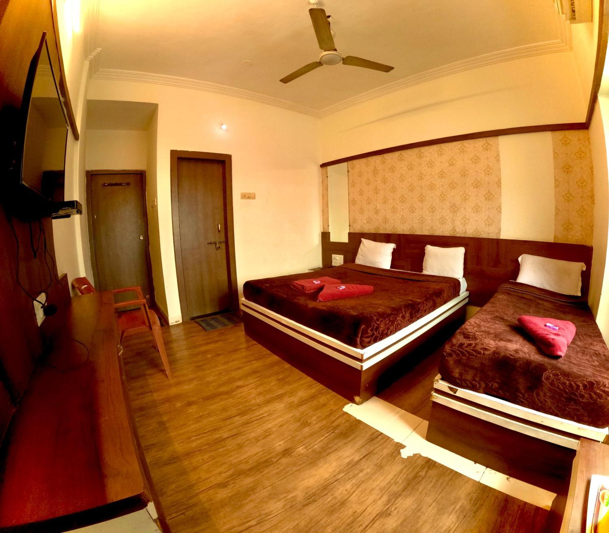 Hotel Laxmibai Palace Shirdi Exterior foto